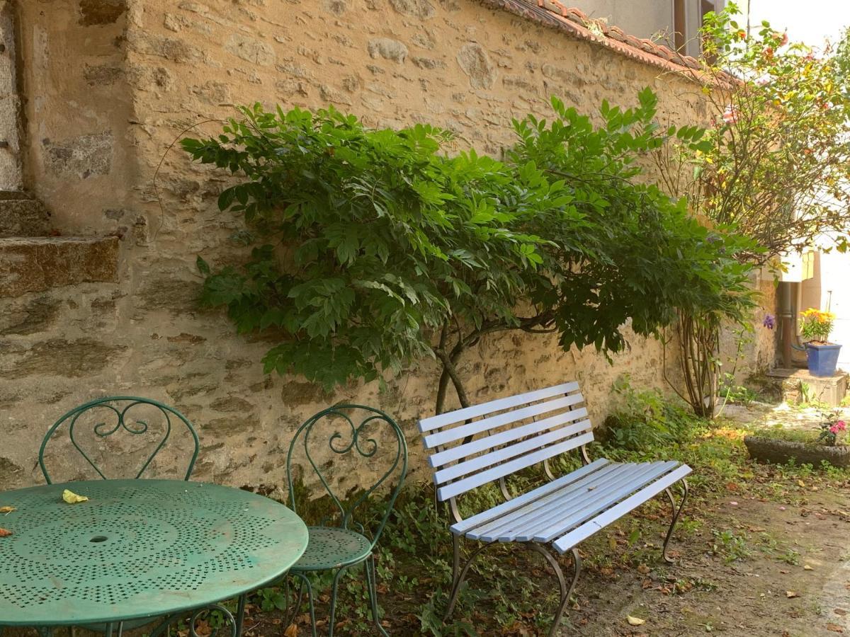 La Cour Pavee, T2 Lumineux, Cosy, Confort 55 M2 Saint-Léonard-de-Noblat エクステリア 写真