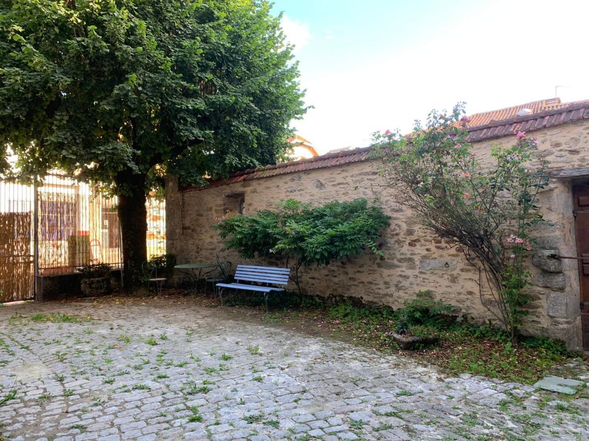 La Cour Pavee, T2 Lumineux, Cosy, Confort 55 M2 Saint-Léonard-de-Noblat エクステリア 写真